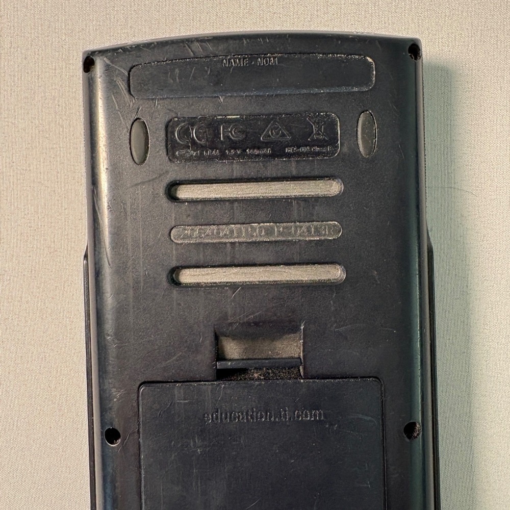 Texas Instruments TI-84 Plus Graphing Calculator Black Silver with Cover P-0413R - Picture 4 of 8